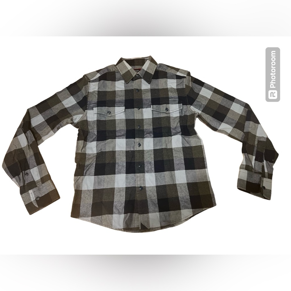Untuck button down long sleeve shirt